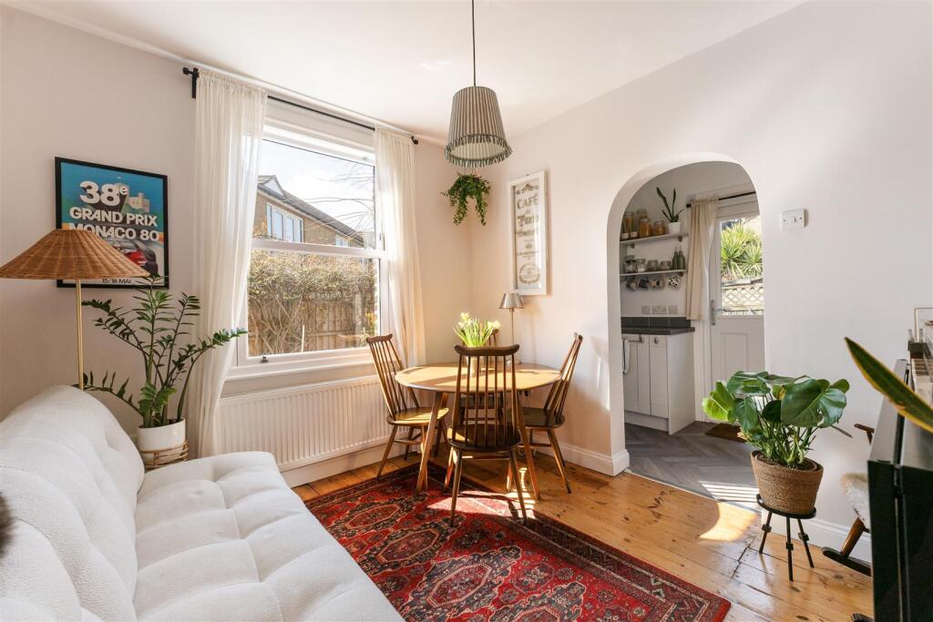 Apartment in London - View 3