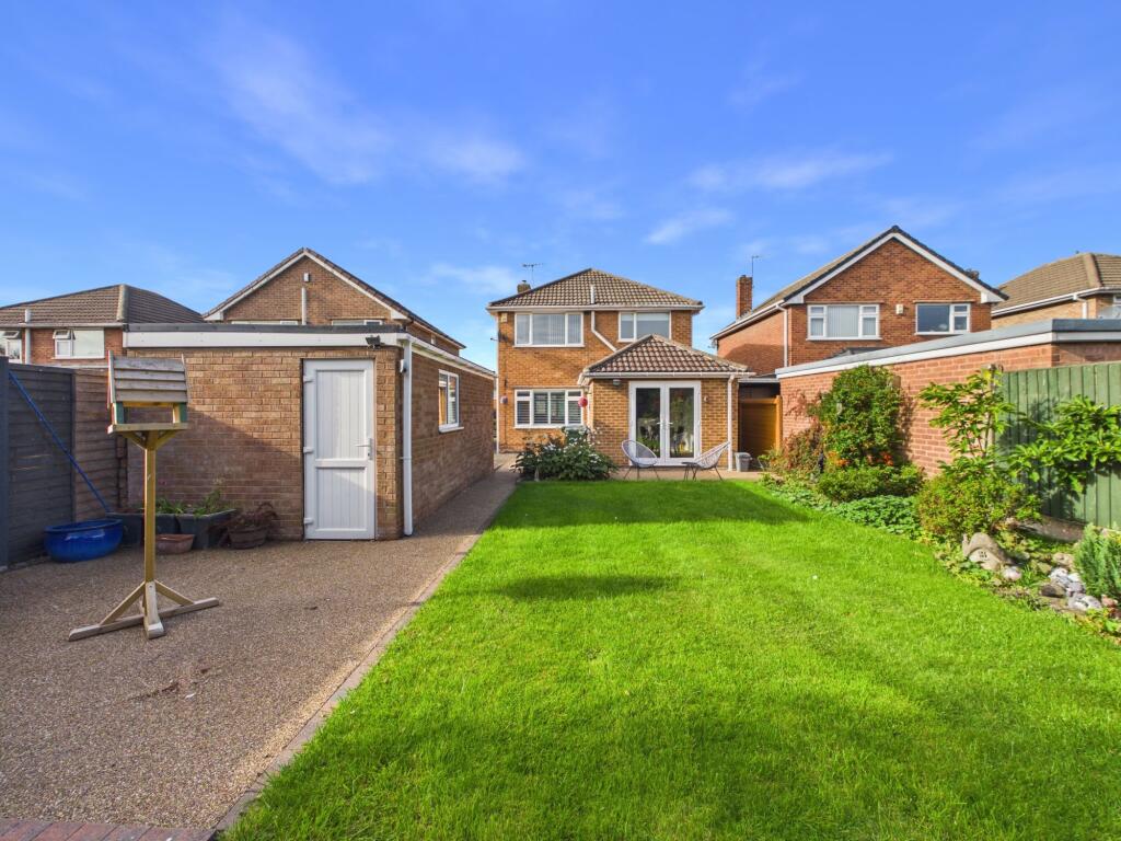 House in Chesterfield, Derbyshire - View 3