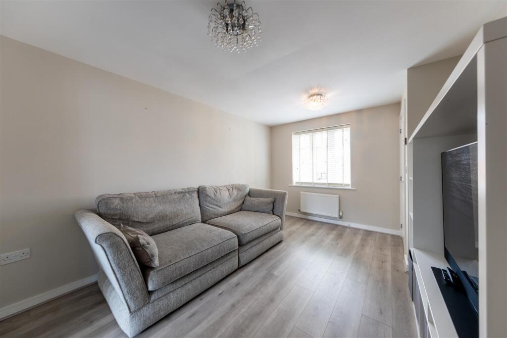 Hazelhurst Way, Tarporley photo 4