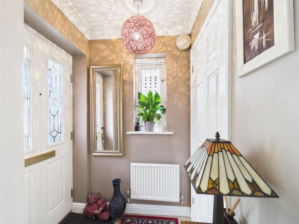 House in Worcester, Warndon - More