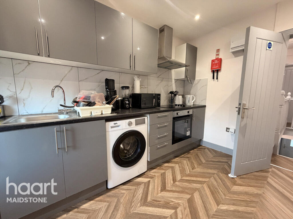 Main image of property: 3 Rawdon Road, Maidstone