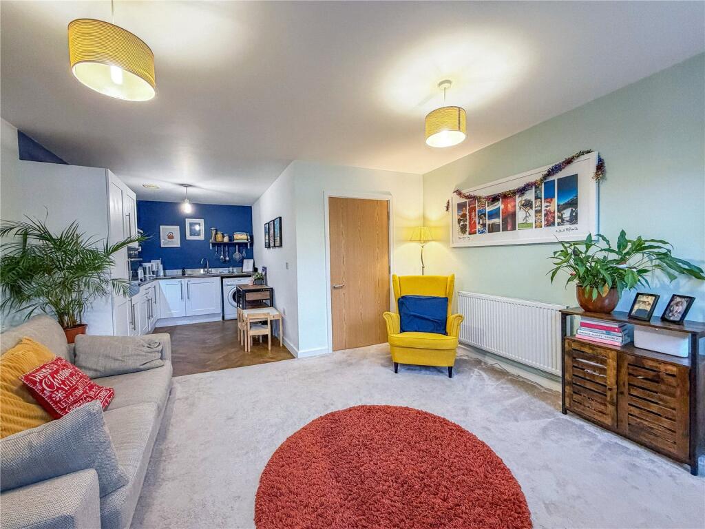Blue Moon Way, Fallowfield, M14 photo 4