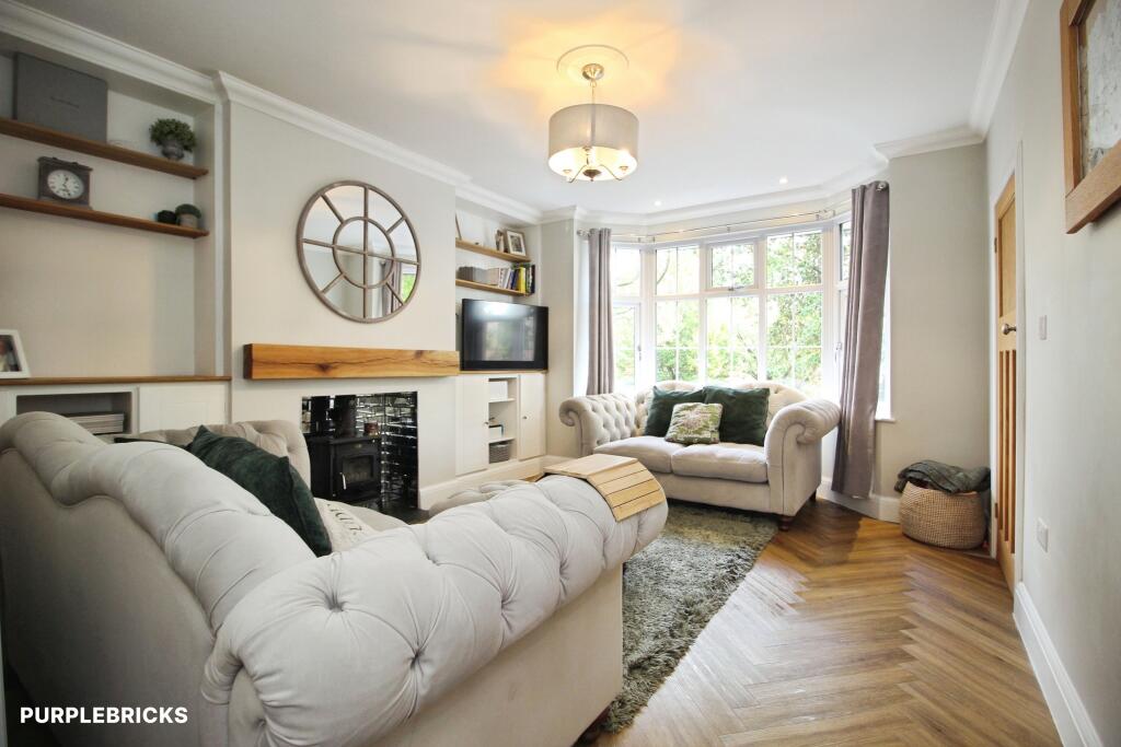House in Leeds, Rothwell - More
