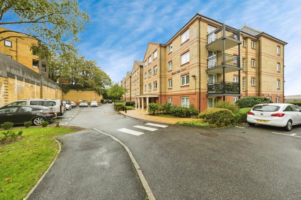 1-bed house on Wharfside Close, Erith, DA8, £90,000