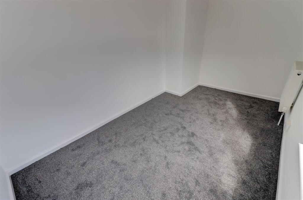 House in Leicester, Bede Island - View 5