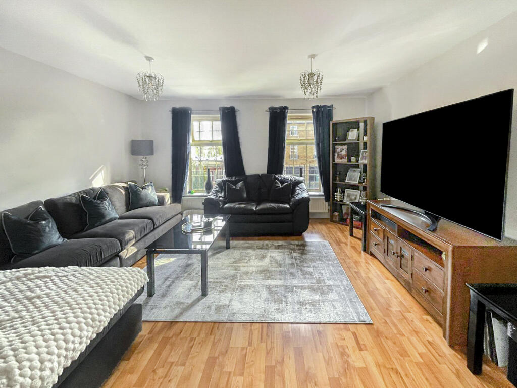 House in Wakefield - View 2