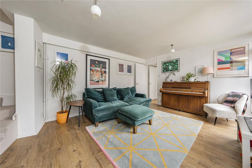 Fairacre, Acacia Grove, New Malden, KT3 photo 4