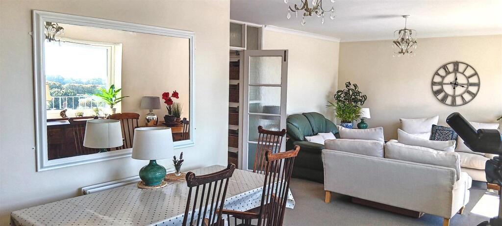 Apartment in Brighton - More