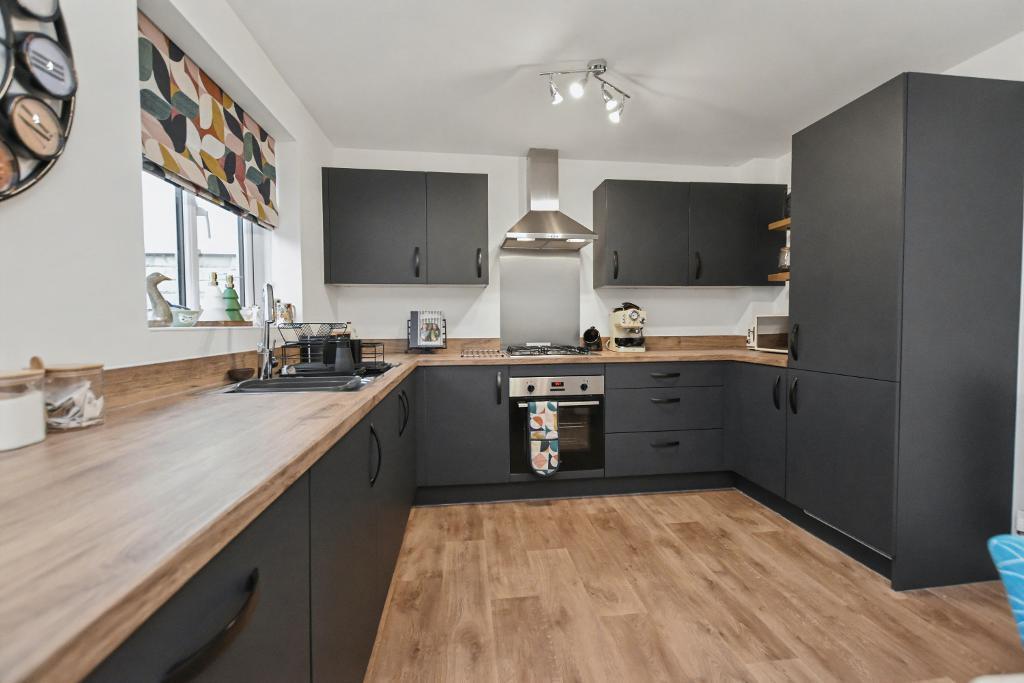 Waterfall Gardens, Clitheroe, BB7 2SE - More