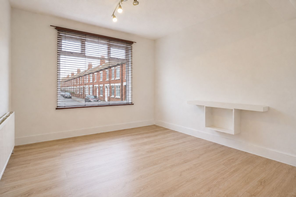House in Northampton - View 4