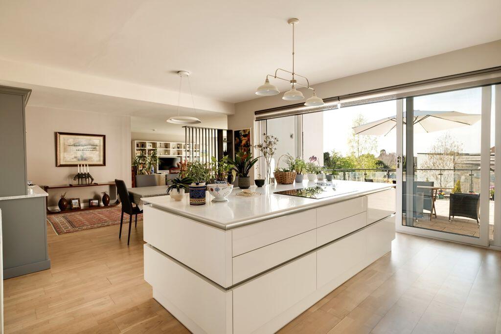House in Bristol, Stoke Bishop - View 6