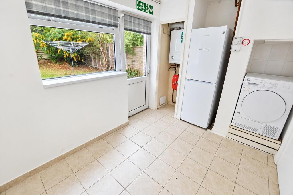 De Havilland Close, Hatfield photo 4