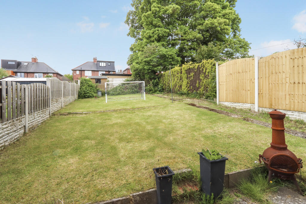 Thorpe House Avenue, Sheffield, S8 photo 4