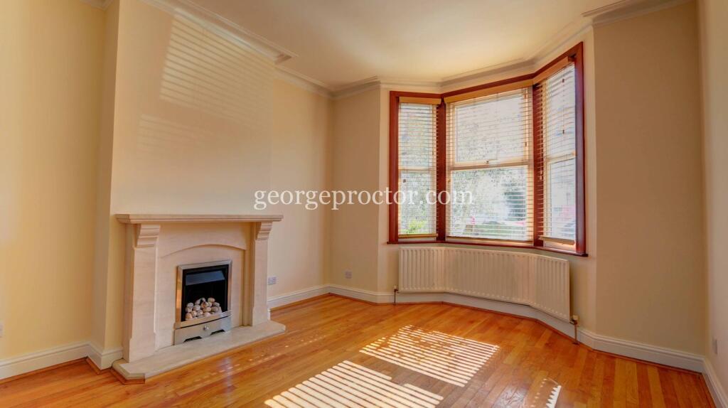 House in Bromley - View 2