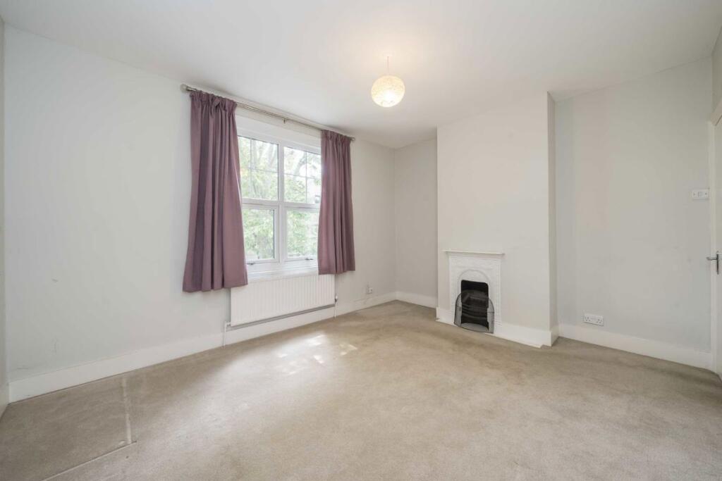 House in London, Hanwell - View 2