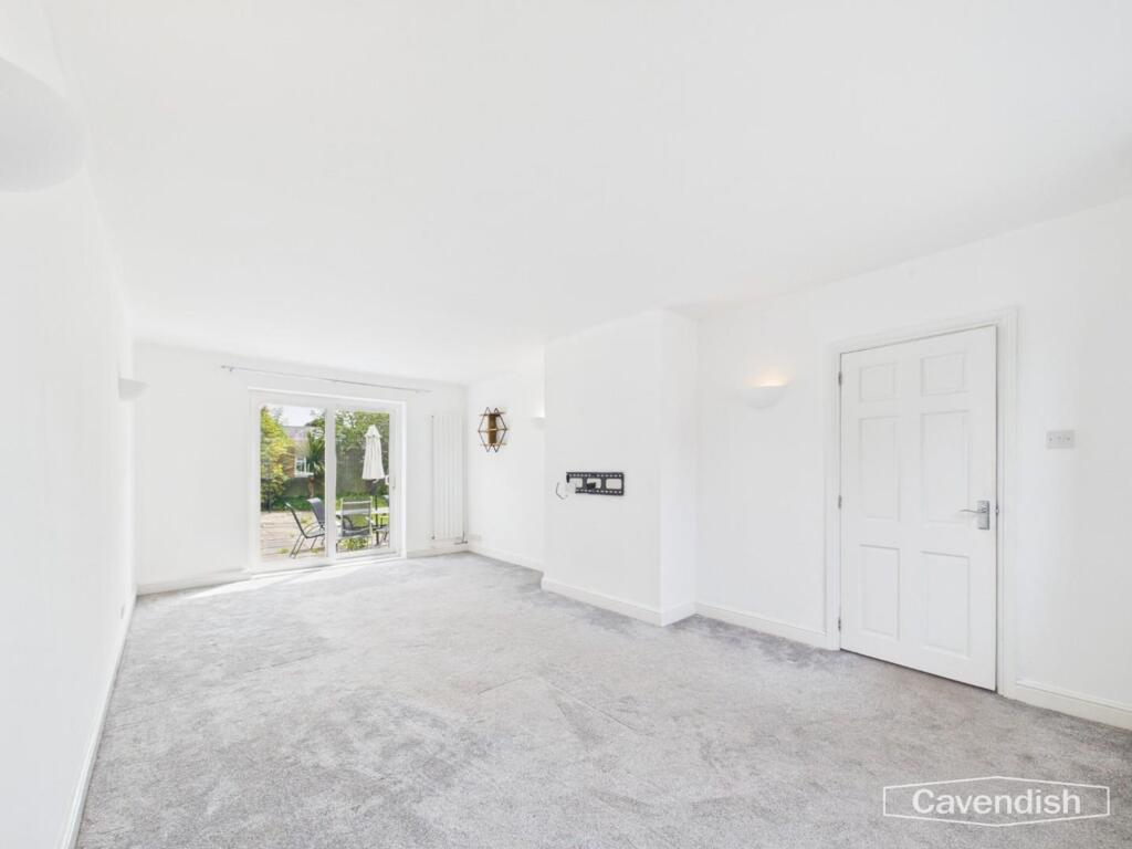 Ruthin, LL15 photo 2