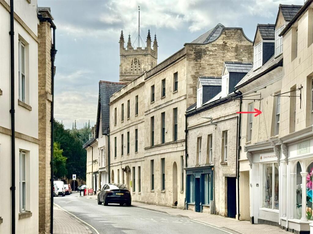 2-bed house on Central Cirencester, £210,000