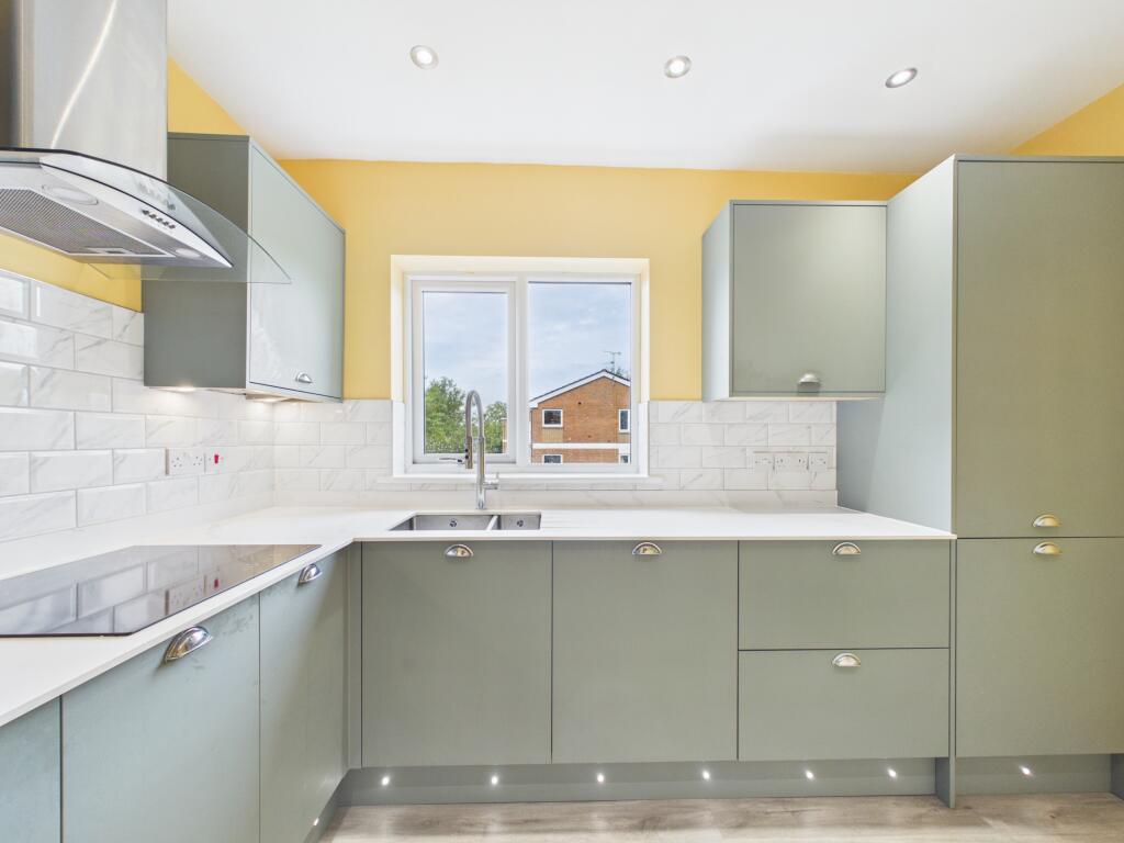 Apartment in Cardiff - View 5