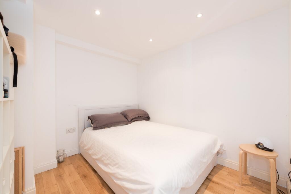 Caledonian Road, London, N1 - Mehr
