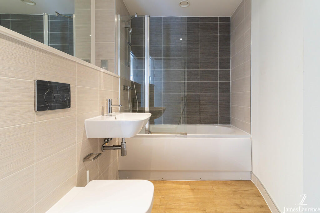 Apartment in Birmingham, West Midlands - View 5