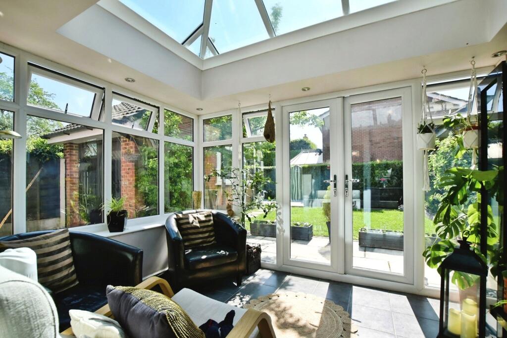 Ayshford Close, Altrincham, WA14 photo 3