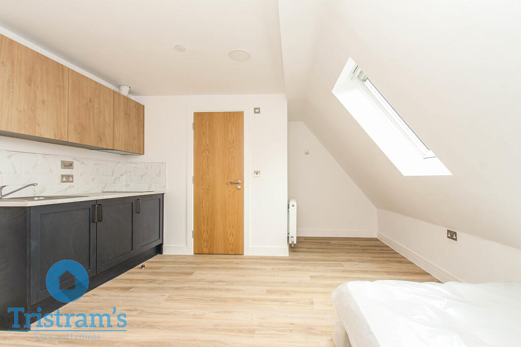 Studio flat for rent