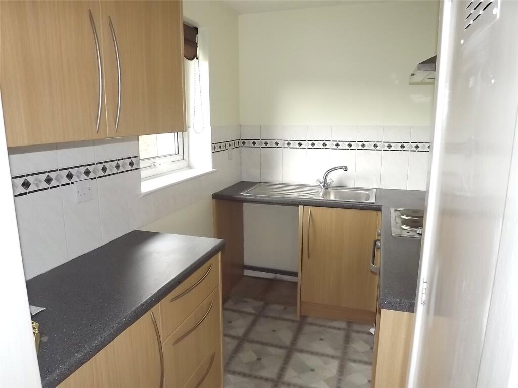 Langdale Grove, Bingham, Nottingham, Nottinghamshire, NG13 photo 2