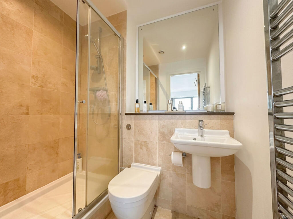 Apartment in Liverpool - More