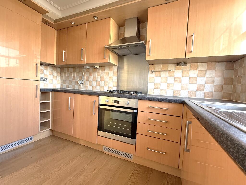 Apartment in London, Chingford - More