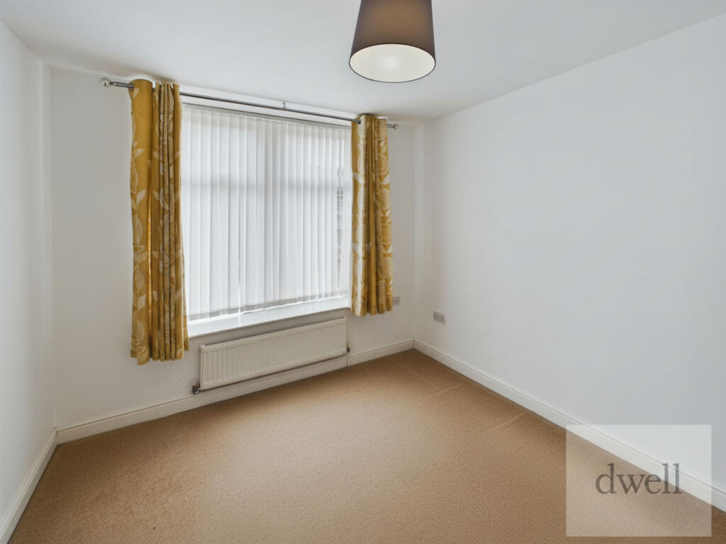 Apartment in Leeds, Silverdale, Guiseley - View 4