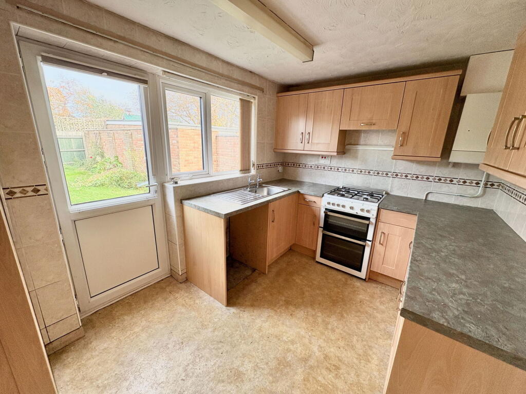 Wilberforce Road, Alverstoke, Gosport PO12 2UQ photo 2