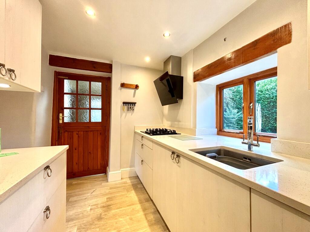 House in Derbyshire Dales, Winster - More