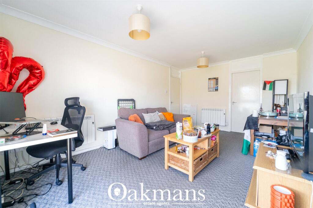 Redwood Croft, Birmingham, B14 photo 4