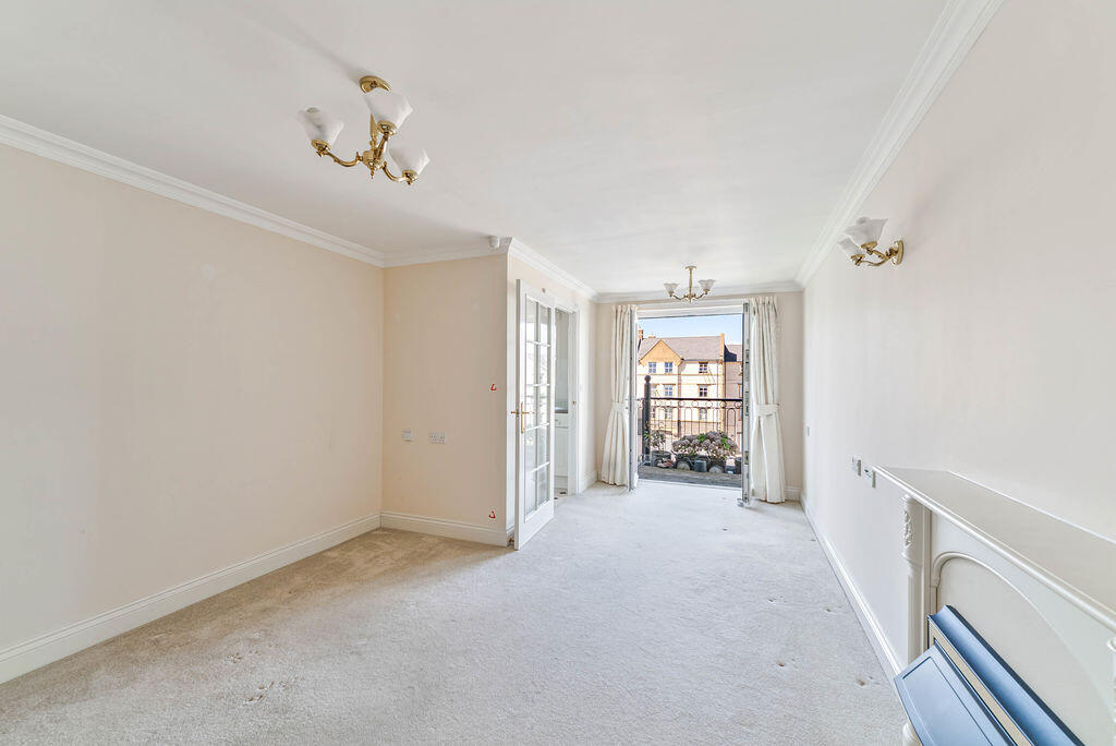 Beach Road, Weston super Mare - IMMACULATE FLAT photo 4