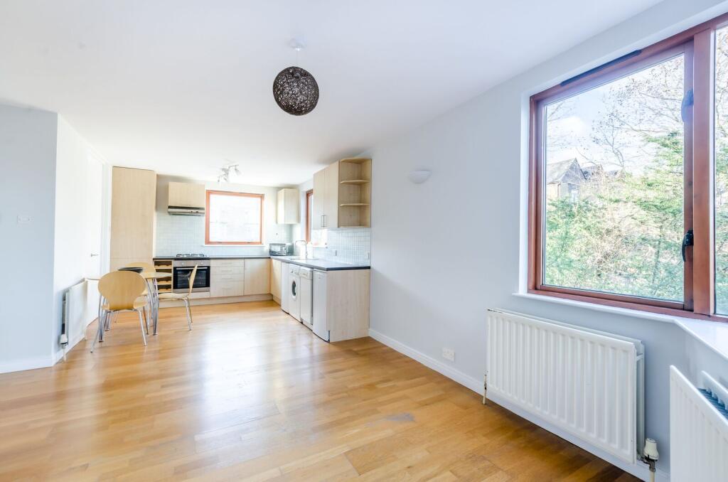Apartment in London - View 3