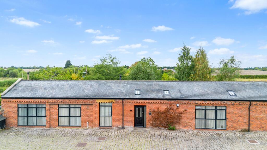 4-bed house on Bradley Lane, Burtonwood, WA5, £590,000