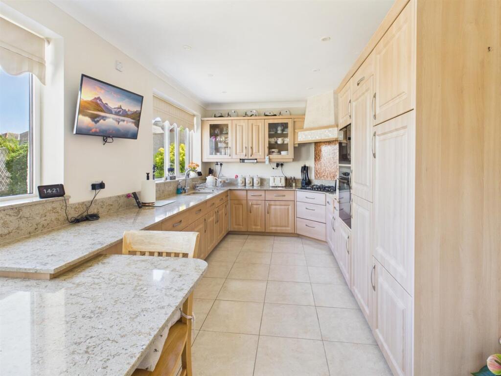 House in Porthcawl, Nottage - View 4