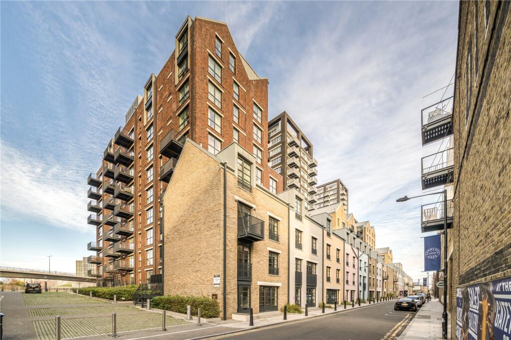 Main image of property: Orchard Place, London, E14