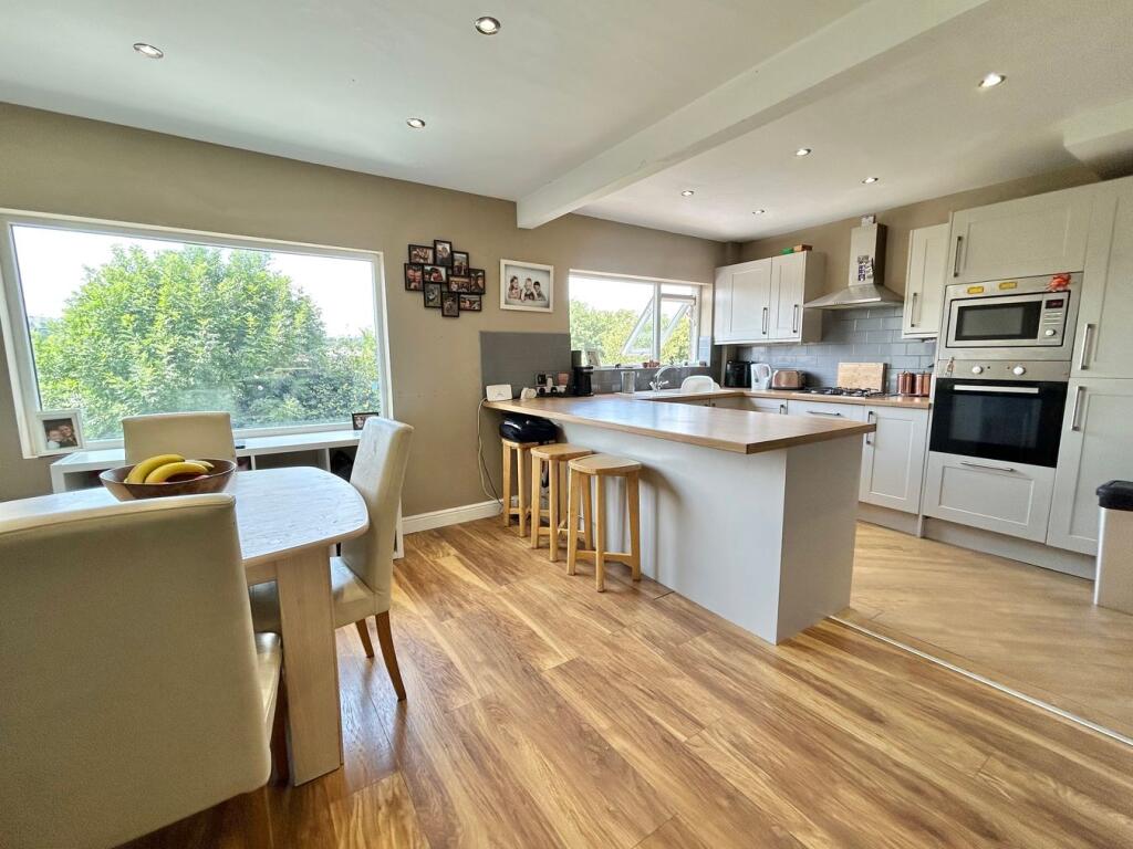 House in Bradford, Keighley - View 5