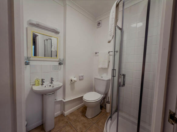 Room 9 Bathroom