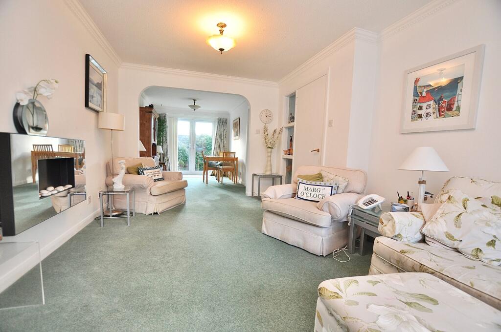54 Curlinghall, Largs, KA30 8LB photo 3