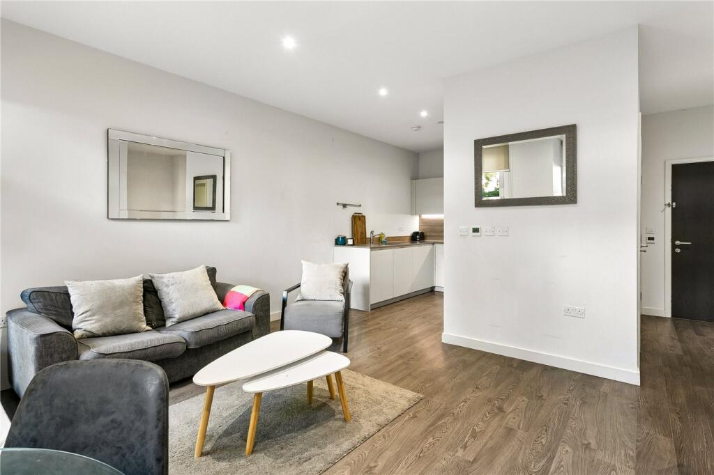 Apartment in London - View 3
