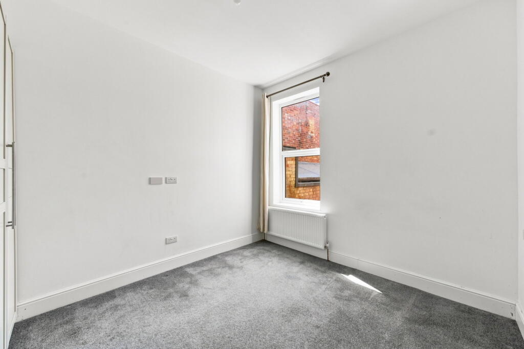 House in London - View 5