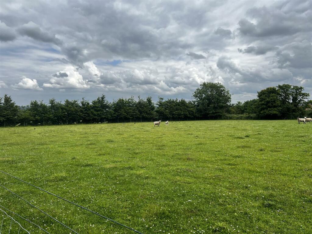 Land to the north of 14 Longcroft Lane, Paulerspury, Towcester photo 2