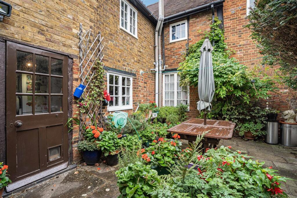 House in St Albans - View 4