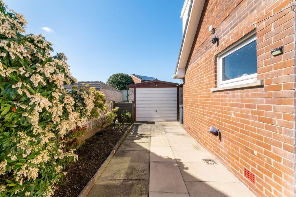 Wharfedale Crescent, Skelmanthorpe, HD8 photo 5