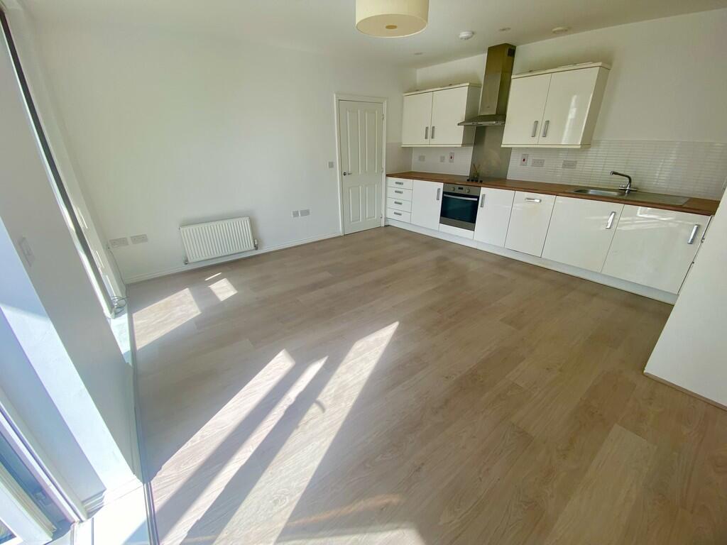 Apartment in St Albans - View 5