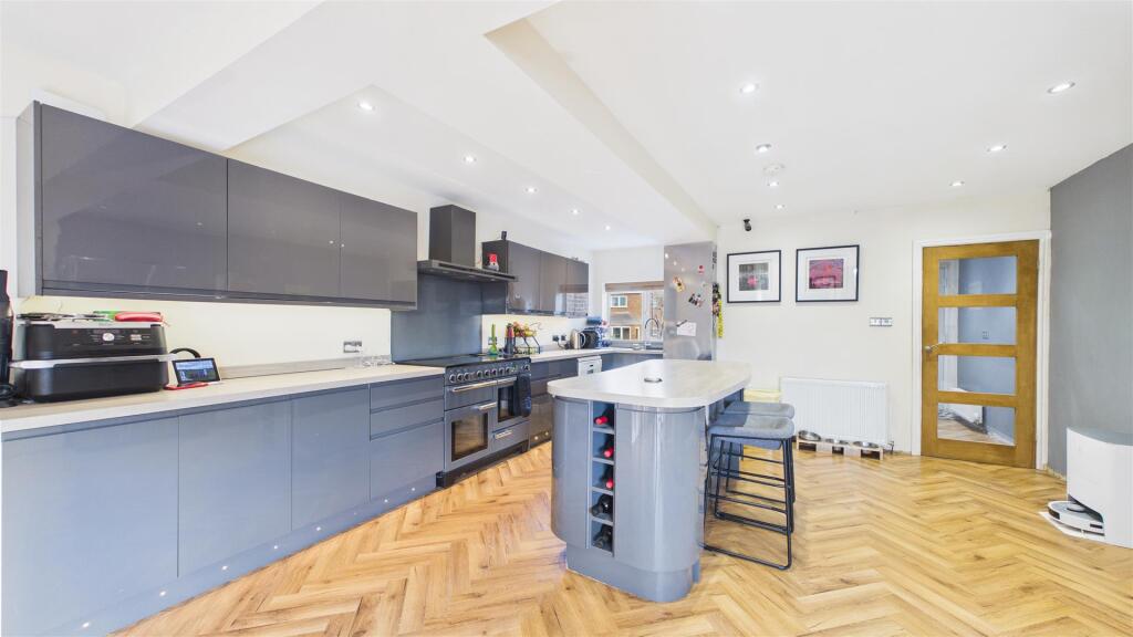 Additional image 3 of Eastleigh Drive, Romsley, Halesowen