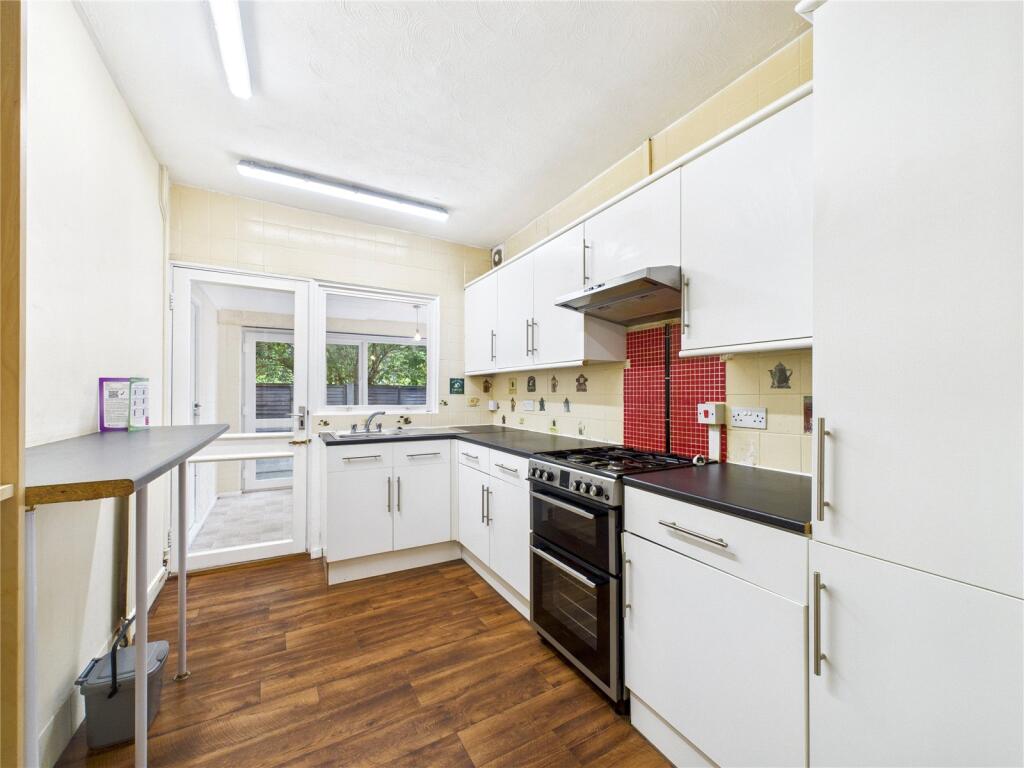 House in Chelmsford, Meadgate, Great Baddow - View 2