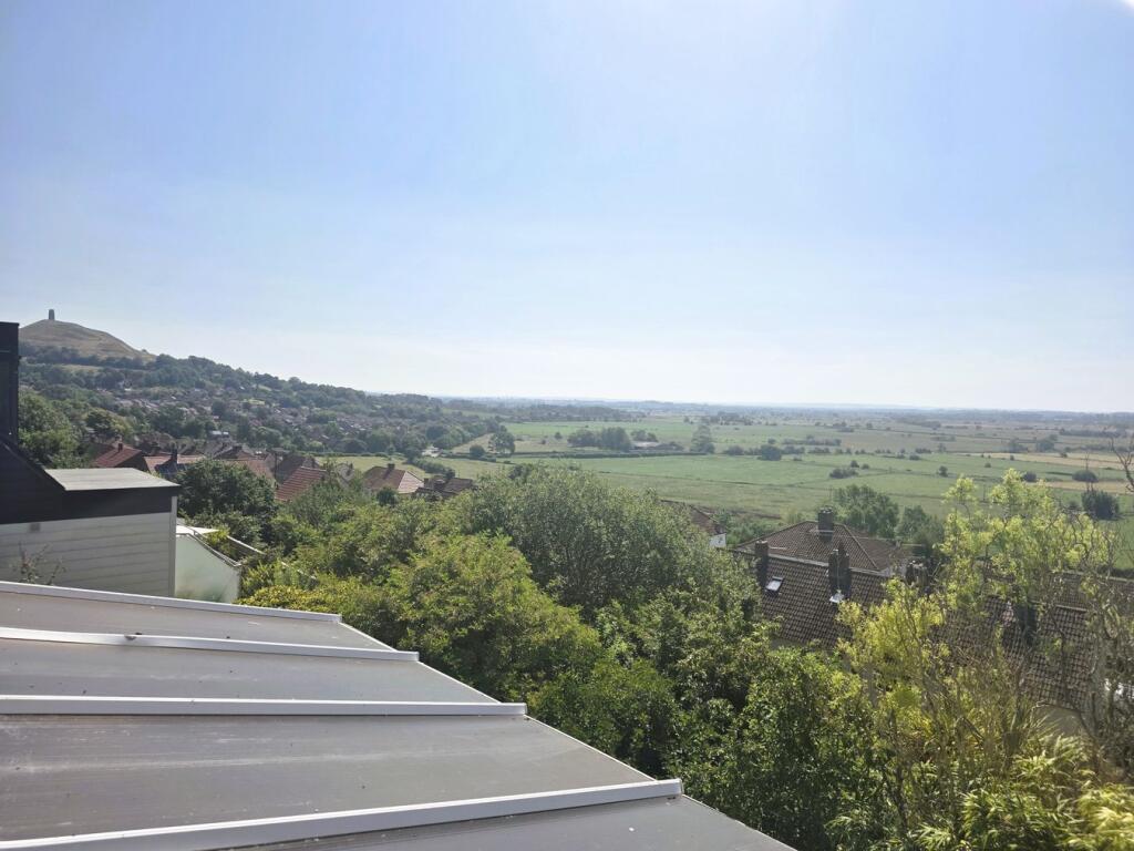 House in Glastonbury, Somerset - View 2